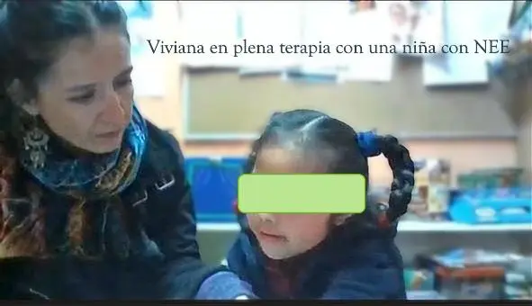 Sesión de intervención fonoaudiológica